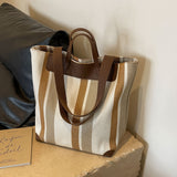 MetroStripe Casual Tote – Functionaliteit en Design