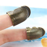 Vintage Metaal Naaldvinger – Stevige Bescherming bij Naaien