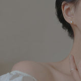 Zachte Vintage-Oorbellen met Opal – Seraphina