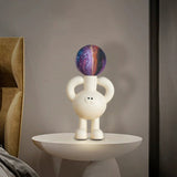 Speelse tafellamp met glazen bol - Glombra