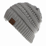 ChillChic | Blijf Chic en Knus met een Ponytail-vriendelijke Beanie!