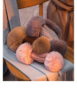 Pom Hat | Ontketen de glamour van een pluche winter essential!