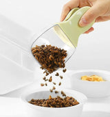 NiftyScoop | Houd dierenvoeding vers en serveer met gemak met deze schepclip!