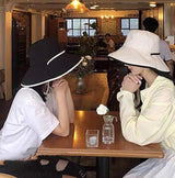 Floppy Hat | Blijf in de schaduw en maak een fashion statement met deze trendy grote emmerhoed!