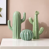 Trio van Keramische Cactusdecoraties – Gestreepte & Textuurrijke Binnenornamenten