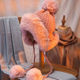 Pom Hat | Ontketen de glamour van een pluche winter essential!