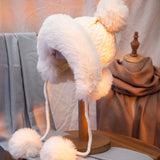 Pom Hat | Ontketen de glamour van een pluche winter essential!