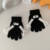 Playful Pals | Omarm de winterpret in elke handdruk!