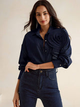 Denim Blouse met Bloem Detail | Damesblouses | Unieke en Artistieke Casual Outfit