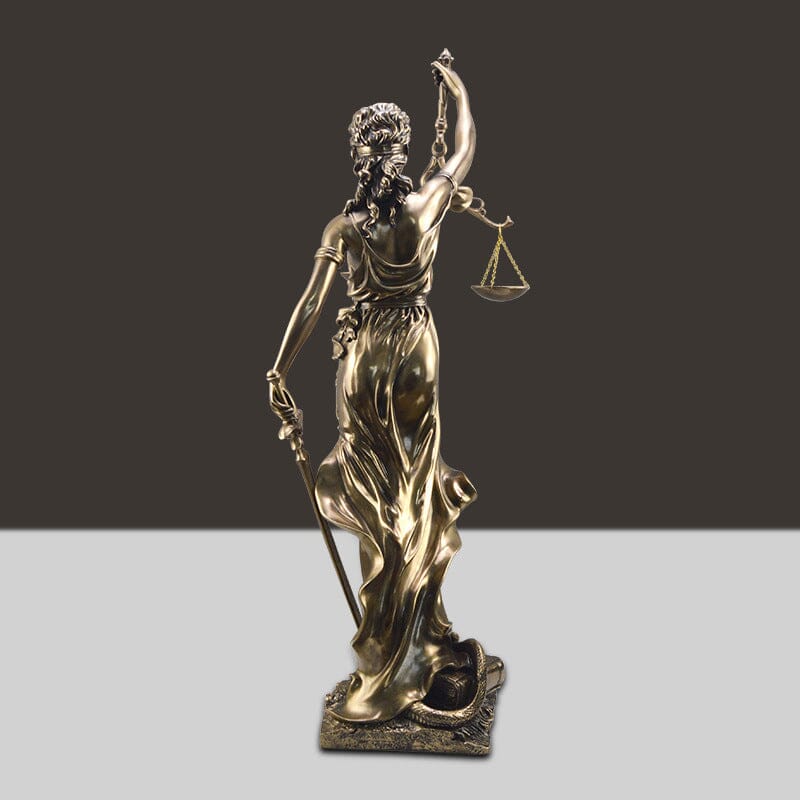 Decoratiestandbeeld van de Godin van de Gerechtigheid