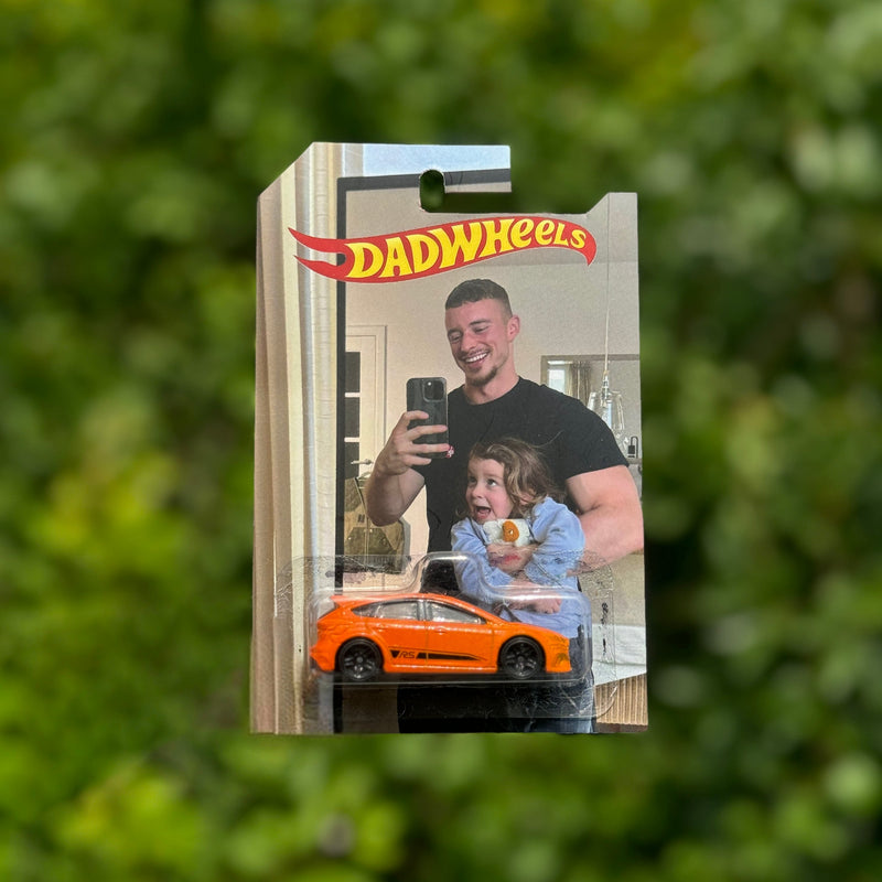 DriveLove | Een glimlach, een foto, een moment bewaar het allemaal in een mini-auto die meer zegt dan duizend woorden