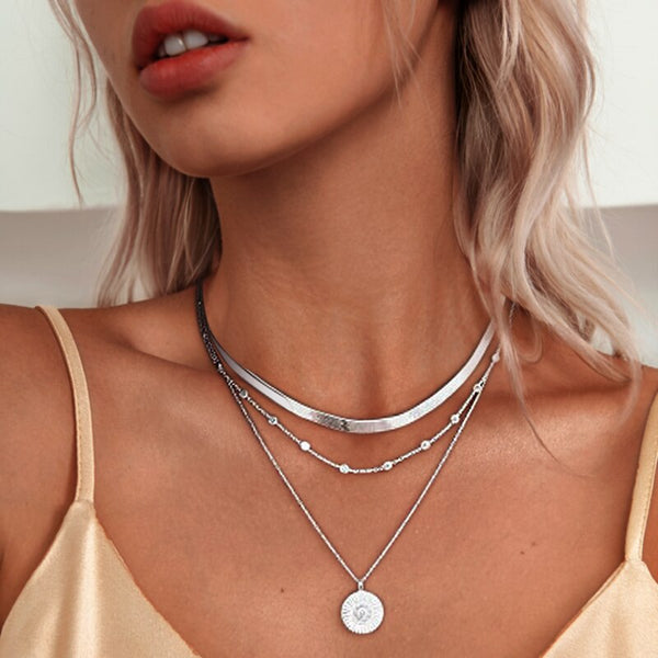 Delicate Drie-Lagen Zilveren Ketting – Stijlvolle Everyday Accessoire