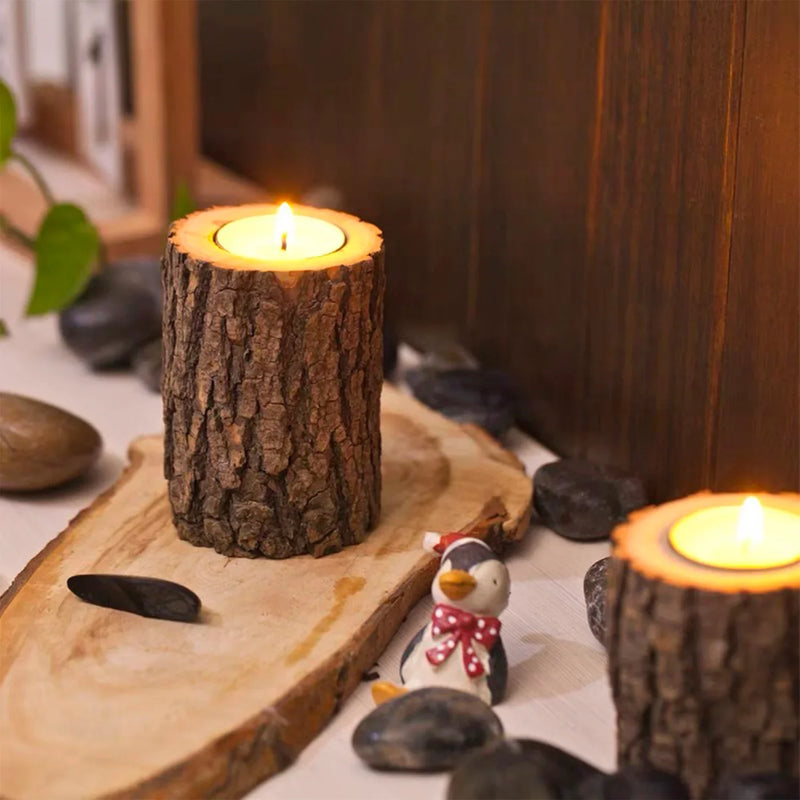 RusticGlow | Ervaar de betoverende sfeer van een set houten kandelaars!