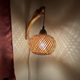 Rustieke Bamboe Wandlamp – Geweven Schaduw met Stekker Vintage Stijl