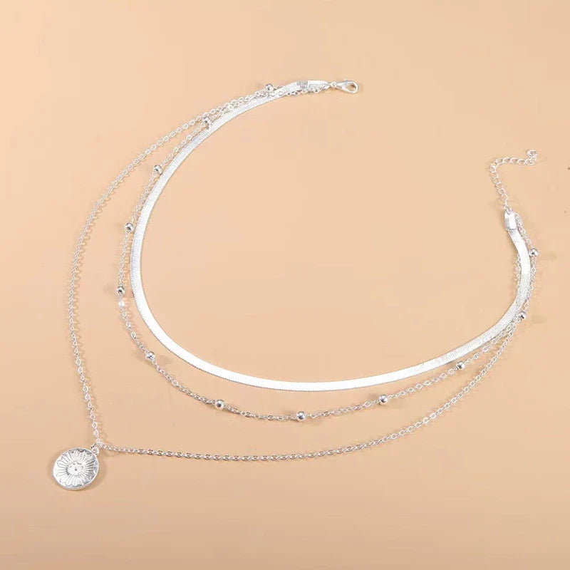 Delicate Drie-Lagen Zilveren Ketting – Stijlvolle Everyday Accessoire