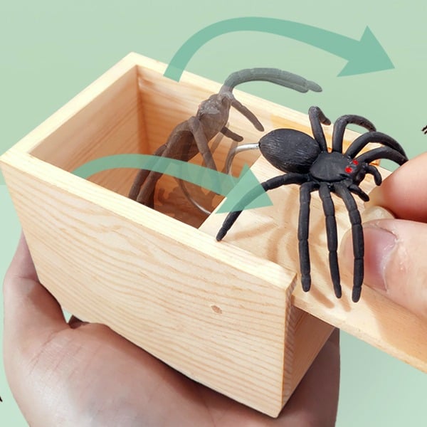 SpiderPrank | Houdt uw vrienden en familie voor de gek!