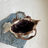 MetroStripe Casual Tote – Functionaliteit en Design