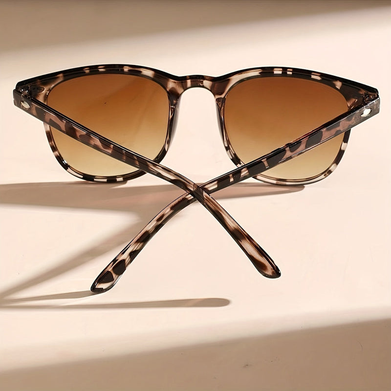 Trendy Retro Zonnebril voor Dames en Heren – Tortoiseshell Design voor Strand en Vakanties