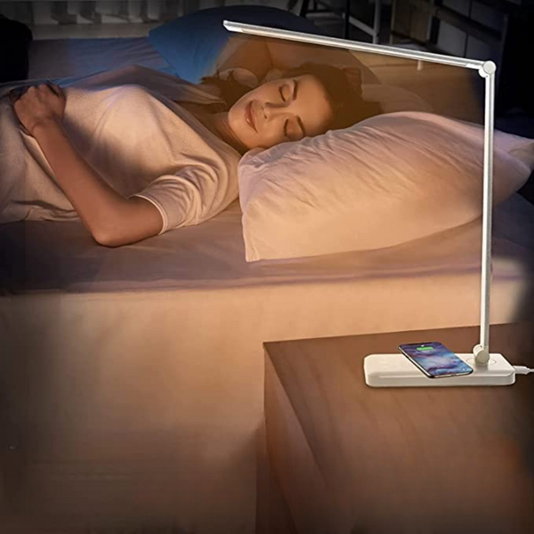 Moderne Verstelbare LED-Bureau Lamp met USB-oplaadpoort - BrightEase