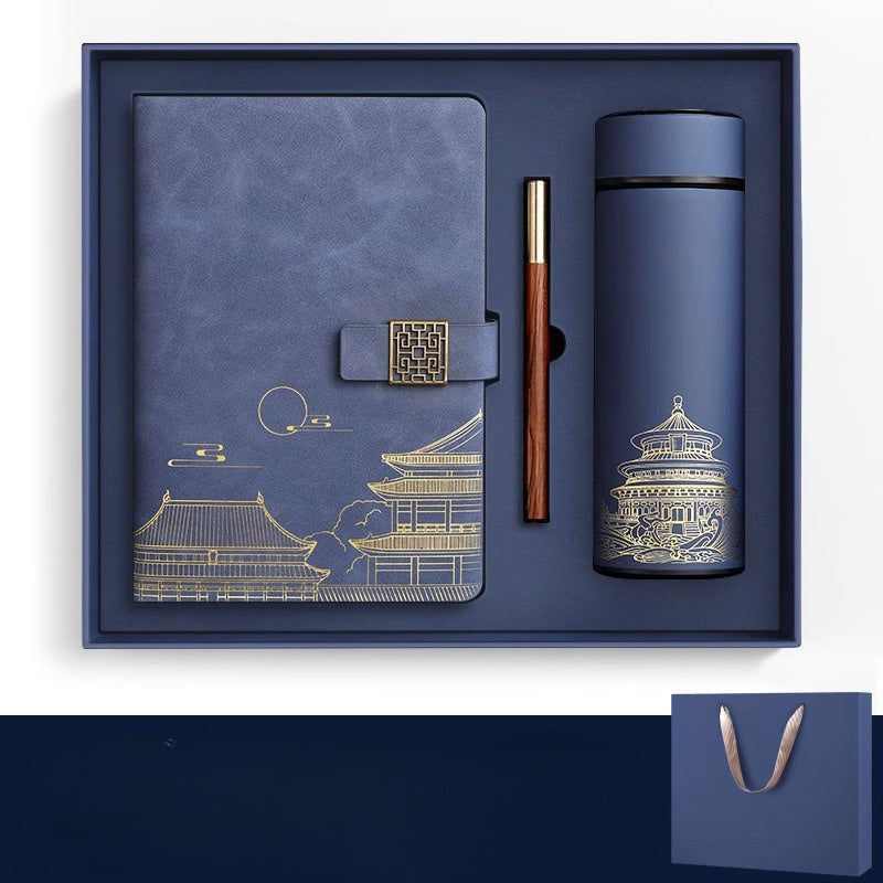 Exclusieve Geschenkset Verboden Stad – Notitieboek, Thermosfles en Pen in Luxe Doos
