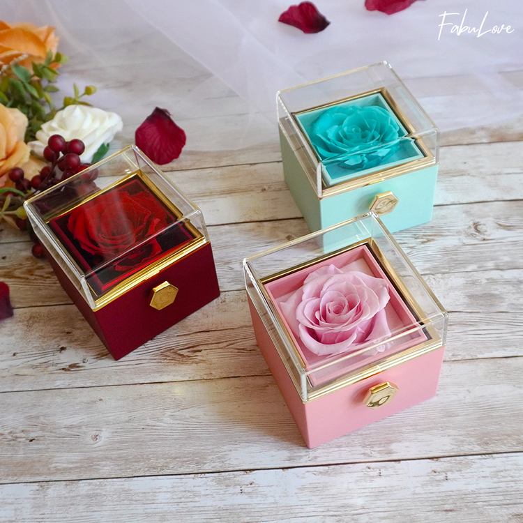 Amor's Bloemenbox – Eeuwige Roos met Gravure voor Valentijnsdag