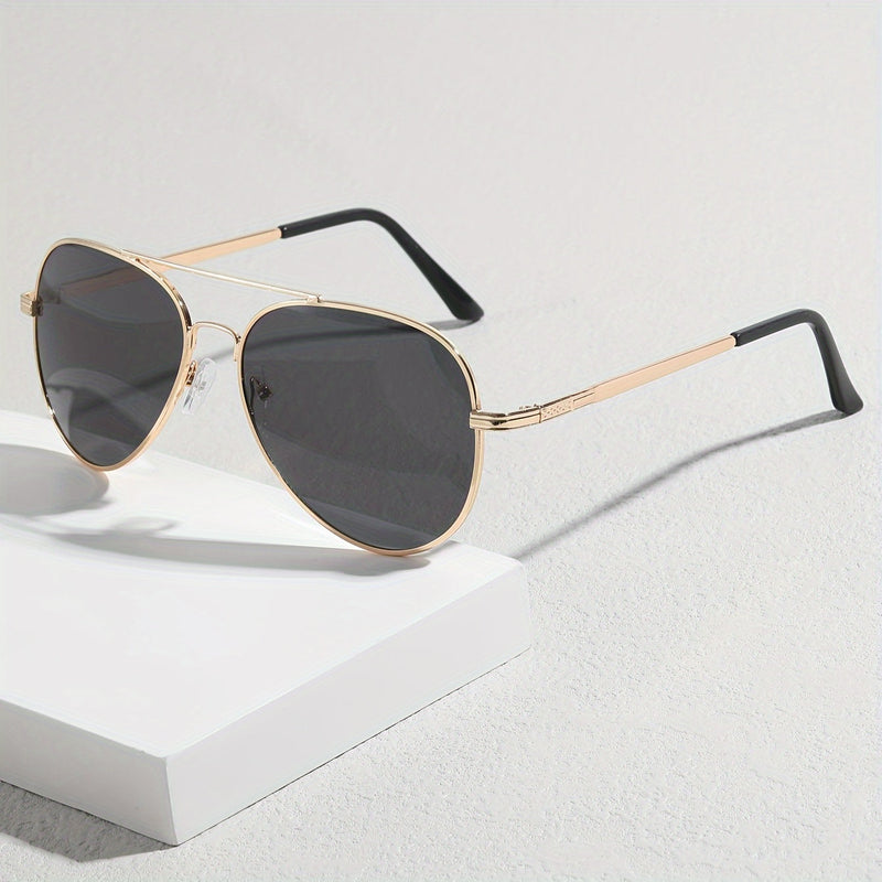 Pilot Zonnebril voor Heren – Tijdloos Design met Metaal en Kunststof voor Dagelijks Gebruik