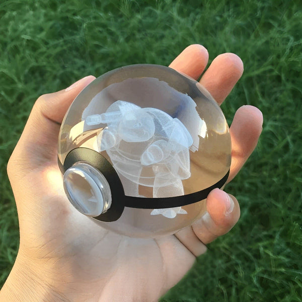 Kristallen Pokébal met LED-standaard – Interactief verzamel speelgoed
