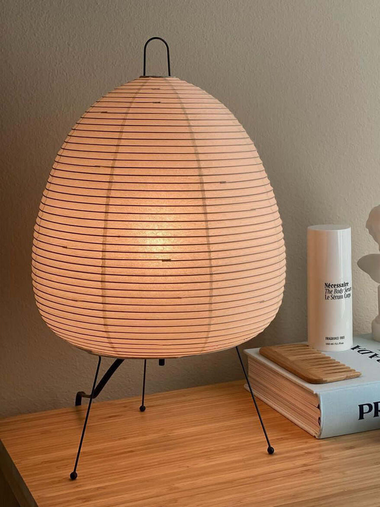 Akari Tafellamp – Japan-geïnspireerde Zacht Gloeiende Papieren Lamp