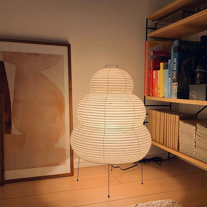 Akari Tafellamp – Japan-geïnspireerde Zacht Gloeiende Papieren Lamp