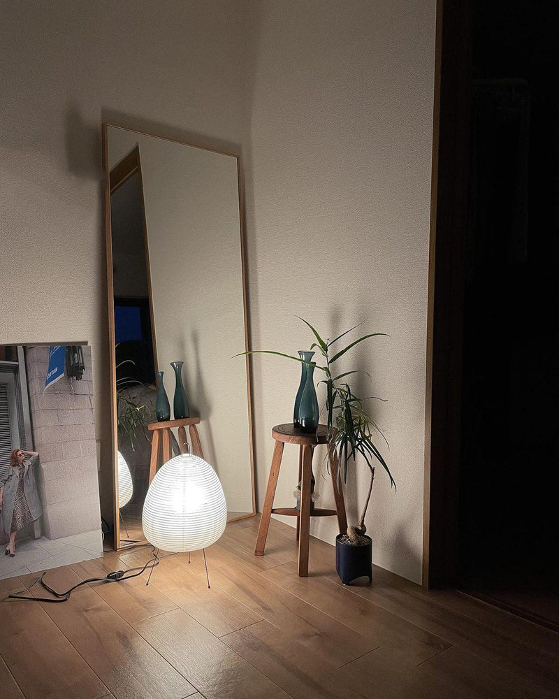 Akari Tafellamp – Japan-geïnspireerde Zacht Gloeiende Papieren Lamp