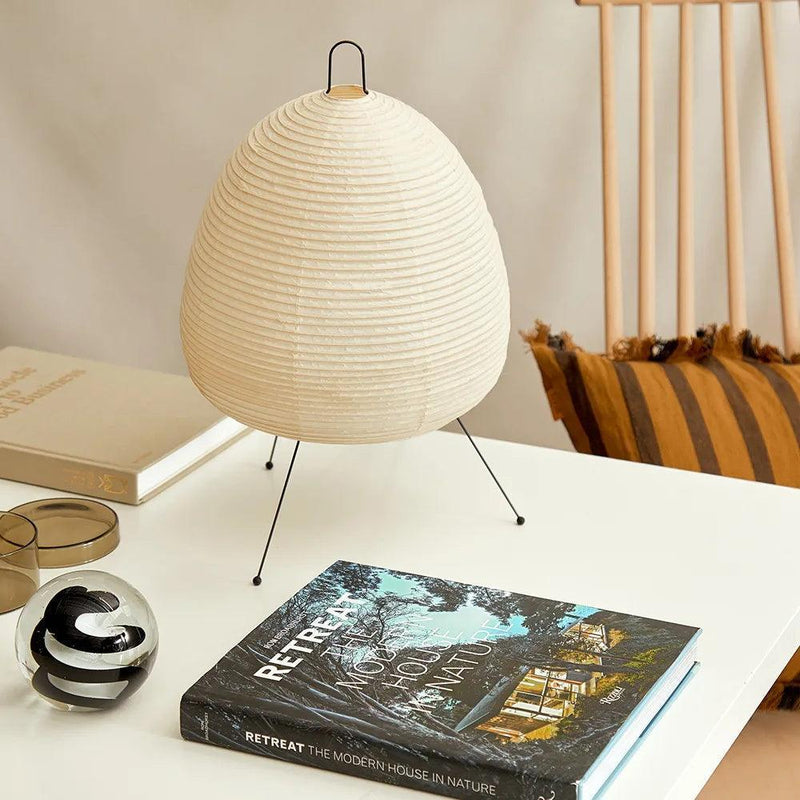 Akari Tafellamp – Japan-geïnspireerde Zacht Gloeiende Papieren Lamp