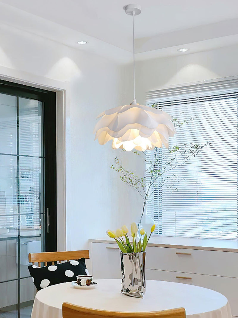 Bloemvormige Witte Hanglamp – Elegante LED Plafondlamp met Verstelbare Hoogte