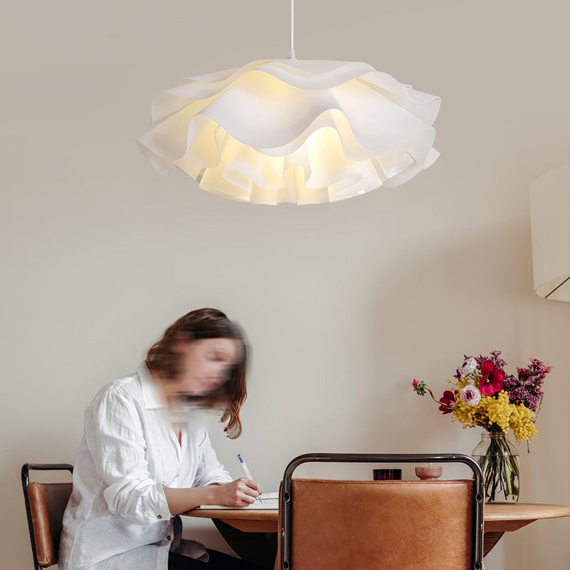 Bloemvormige Witte Hanglamp – Elegante LED Plafondlamp met Verstelbare Hoogte