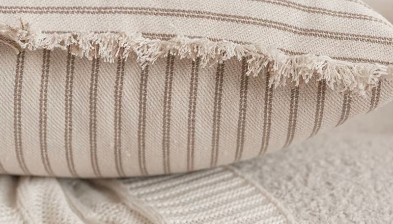 Jacquard Kussenhoes met Franjes – Tijdloos en Comfortabel