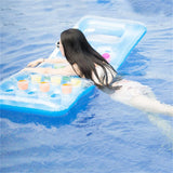 Luxe Opblaasbaar Ligbed met Kleuraccenten - Perfect voor Ontspanning op het Water