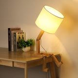 Flexibele Robot Bureau Lamp van Massief Hout – LumoBot