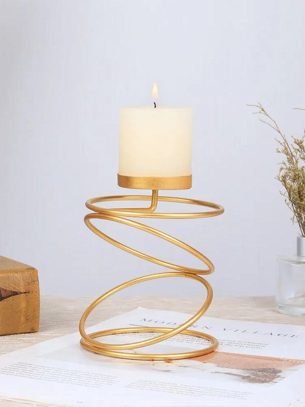 Elegante Spiraal Kaarsenhouder – Voor een sfeervol en stijlvol huis