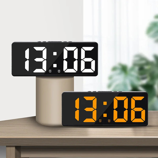 Eenvoudige Led Klok Kleurrijk Lichttemperatuur Kalender Wekker Creatieve Klok