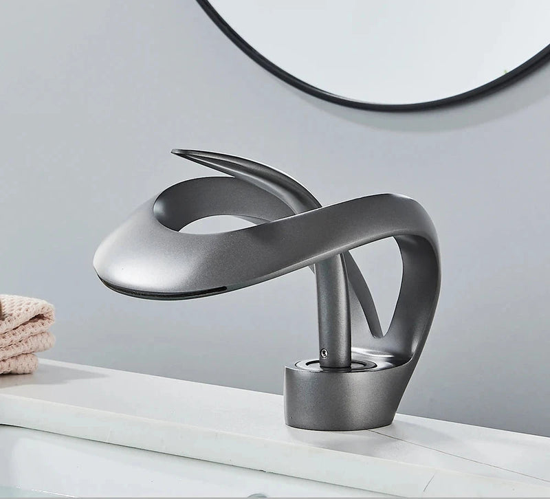 Mengkraan met watervaluitloop - Flowarc