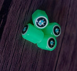 Set van 4 verlichte ventieldoppen met logo – LuxaGlow