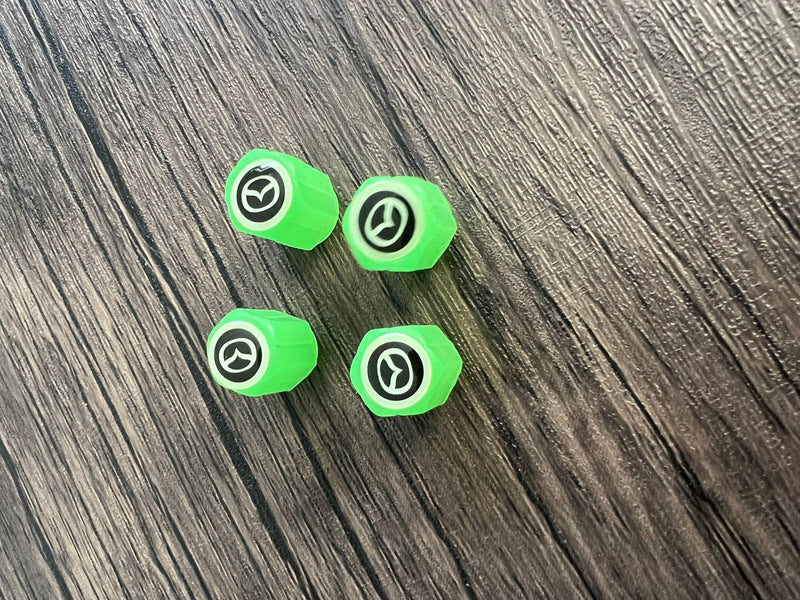 Set van 4 verlichte ventieldoppen met logo – LuxaGlow