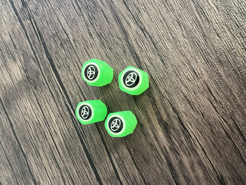 Set van 4 verlichte ventieldoppen met logo – LuxaGlow