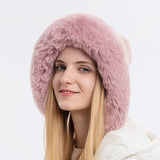 Pom Hat | Ontketen de glamour van een pluche winter essential!