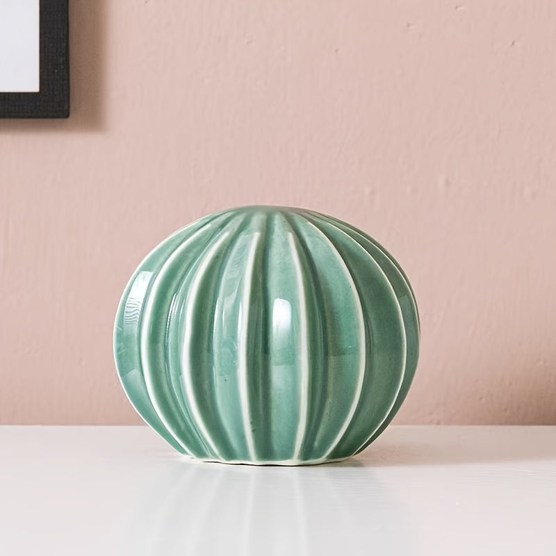 Trio van Keramische Cactusdecoraties – Gestreepte & Textuurrijke Binnenornamenten