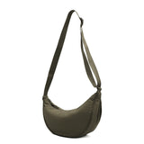– Organiseren en stijlvol dragen met deze Half Moon Crossbody Tas