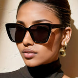 BoldShade Oversized Zonnebril – Stijlvol en Beschermend voor de Zonnige Dagen