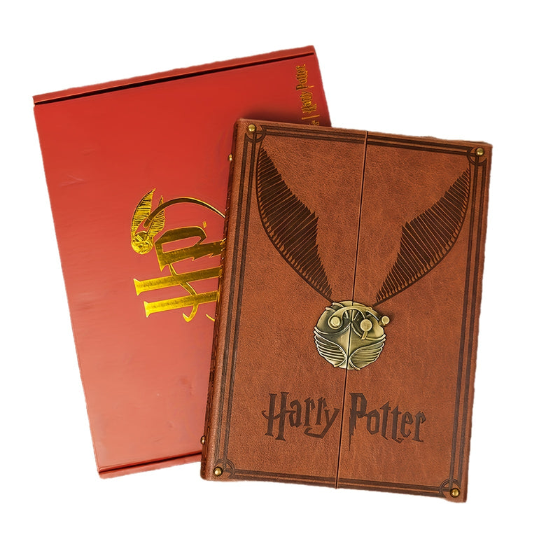 Magisch Hardcover Notitieboek met Gouden Bal – Perfect voor Dagboeken en Notities