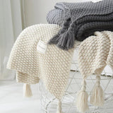 Gebreide Woldeken met Kwasten - NordicCozy