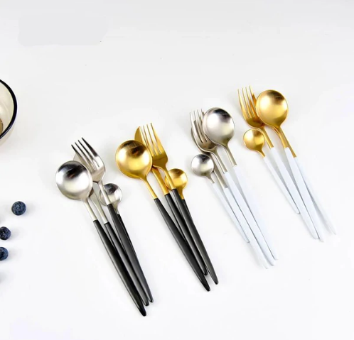 24-delig Luxe Bestekset van RVS in Goud-Zilver – RoyalGlow