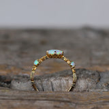 "Liefde en Eerlijkheid" - Opal Vintage Ring - Isabella